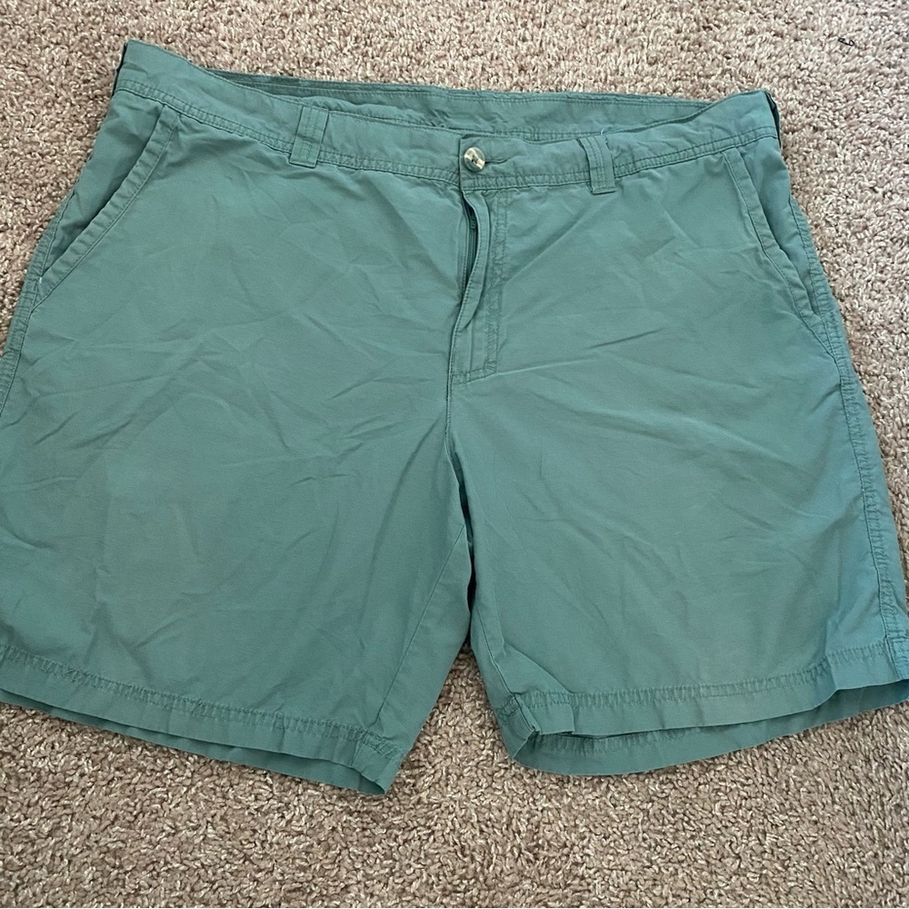 Columbia Men's Teal Flat Front Shorts